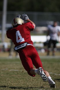 开云官方网站-英超球队基于位置热力图优化压迫式防守区域控制，英超球队战术